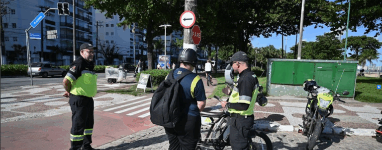 Operação informa sobre o uso correto e seguro das ciclovias em Santos