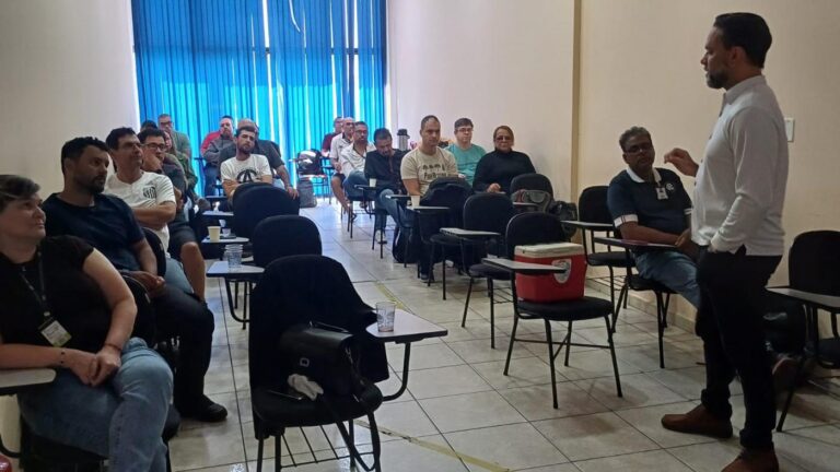 Santos realiza treinamento anual para os agentes de trânsito