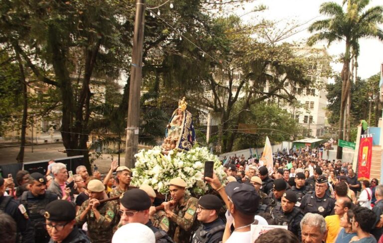 Santos celebra a Festa da Padroeira nesta segunda-feira. Veja as interdições de trânsito
