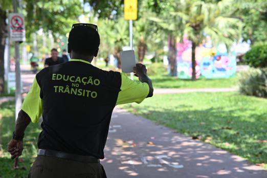 Ciclistas são foco de campanha sobre a atenção no trânsito em Santos