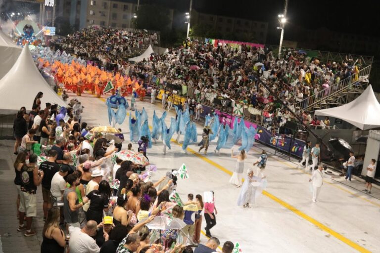 Apuração define as campeãs do carnaval santista nesta terça-feira