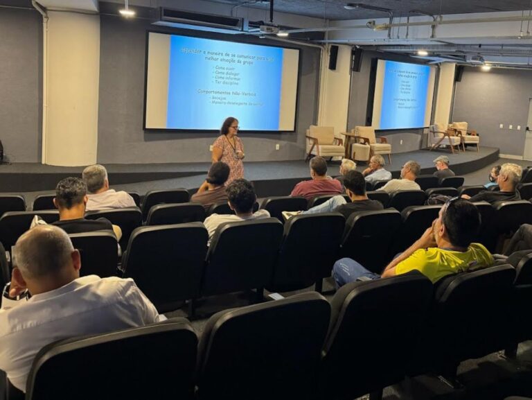 Curso para motorista profissional de Santos inscreve até o dia 12