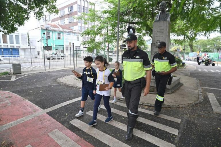 Escolas de Santos podem se inscrever para atividades de segurança no trânsito