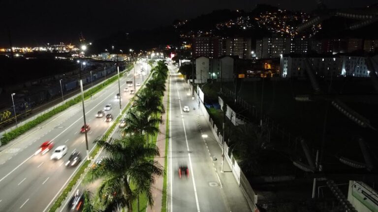 Obras da Sabesp alteram o trânsito na Av. Martins Fontes, em Santos, a partir desta quinta 