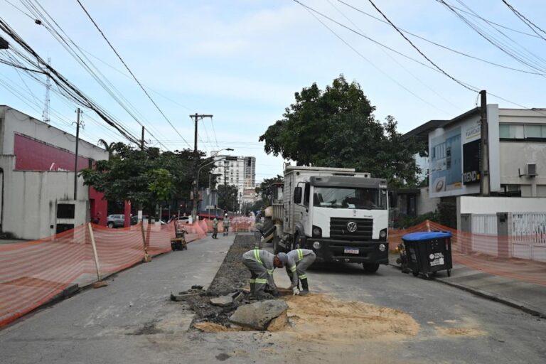 Obras de alameda em Santos entram em nova fase e acrescentam mudanças no trânsito